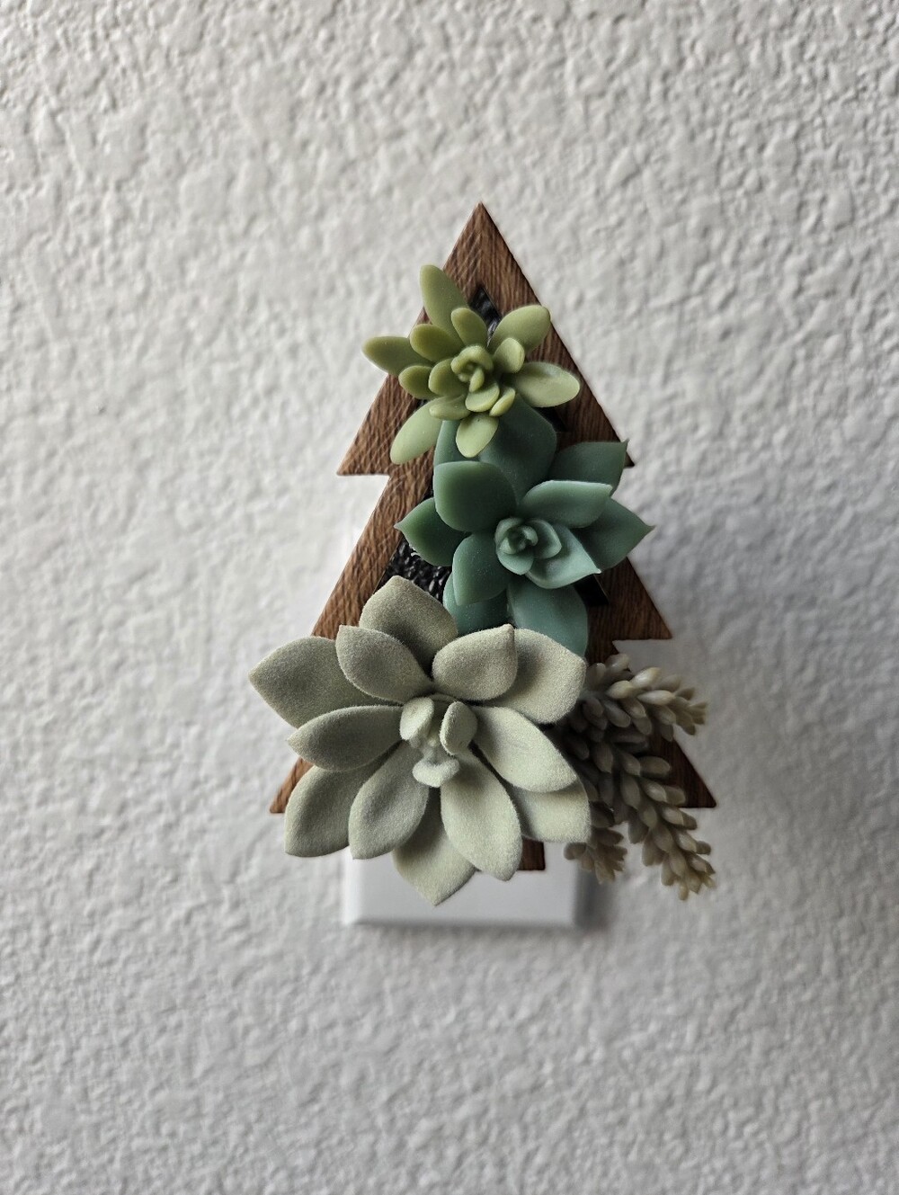 Bath & Body Works Wallflower Scent Plug In Base Succulent Pine Tree Rustic Decor